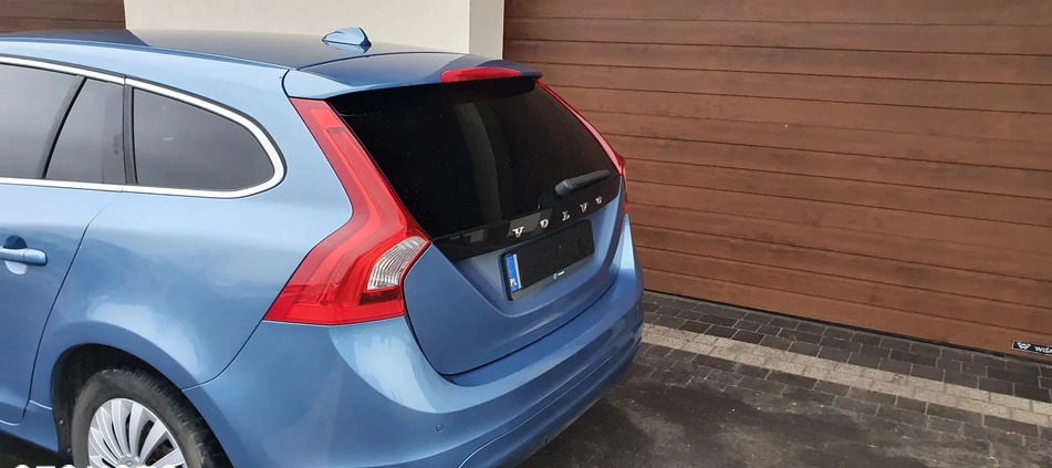 Volvo V60 cena 17500 przebieg: 231000, rok produkcji 2014 z Nowy Targ małe 121